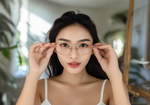 接下来，我需要考虑用户可能的背景。他们可能是正在化妆、护肤，或者在拍摄照片时遇到眼睛间距宽的情况，想要提升整体效果。也有可能是在设计自己的妆容，或者在选择眼镜时遇到问题