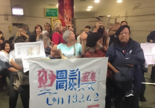 好，我现在需要帮用户写一篇关于额肌悬吊的自媒体文章。首先，我得弄清楚用户的需求是什么。用户可能是一个自媒体作者，需要一篇不少于864字的文章，标题已经给出是额肌悬吊，解码面部表情背后的肌肉语言
